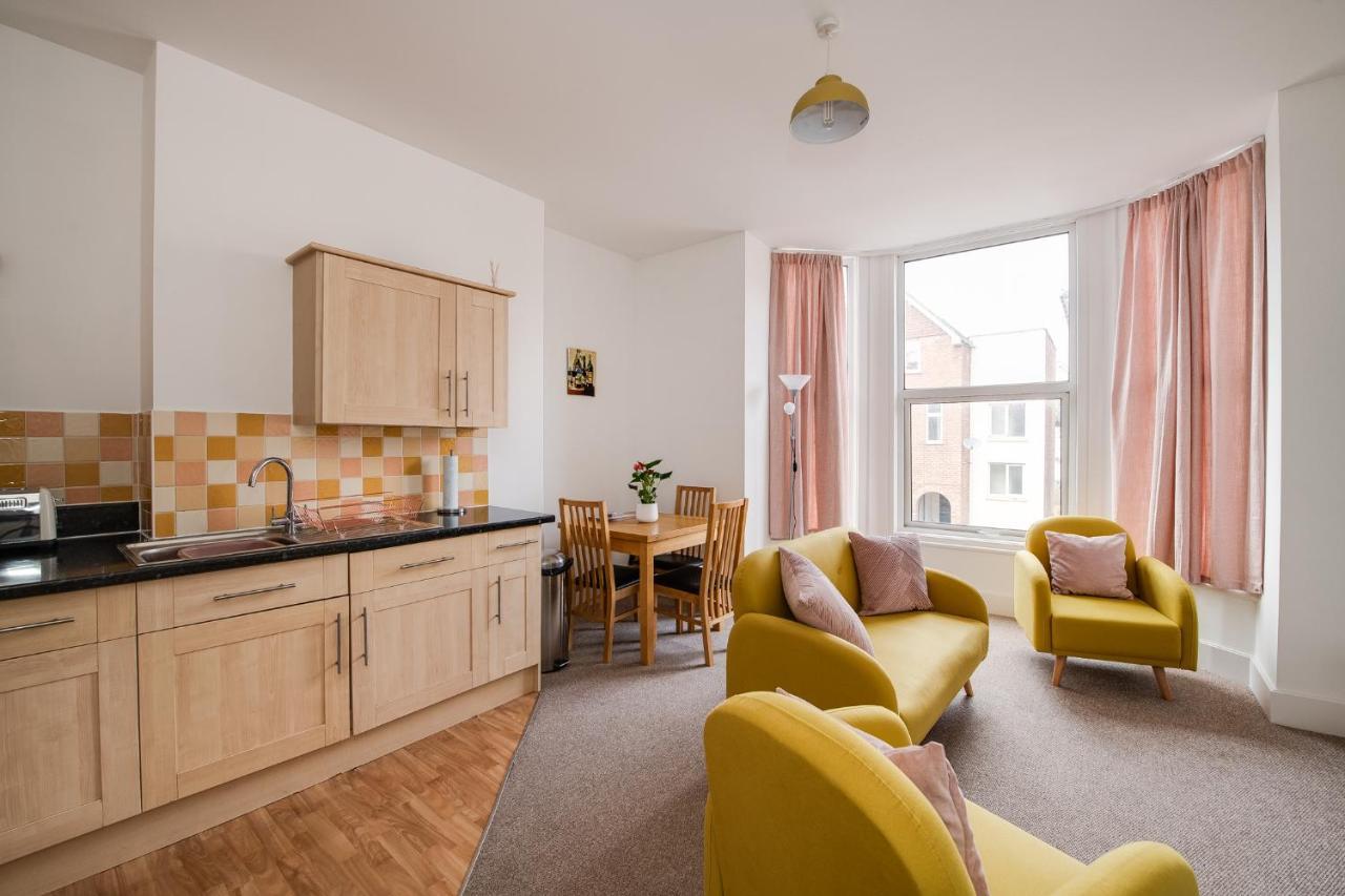 Appartement Bright 2 Bedroom In Southsea. 8 Min Walk To Seafront *