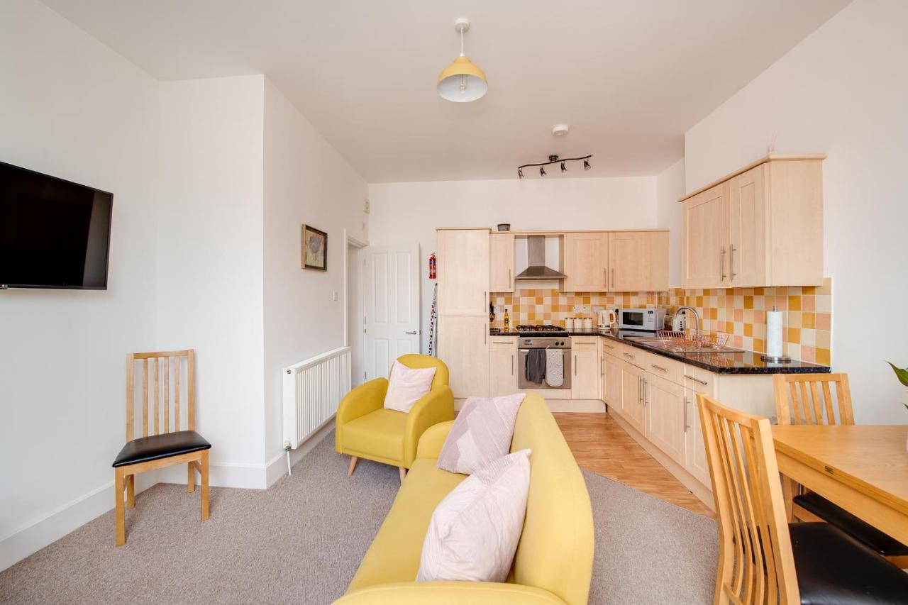 Bright 2 Bedroom In Southsea. 8 Min Walk To Seafront Appartement